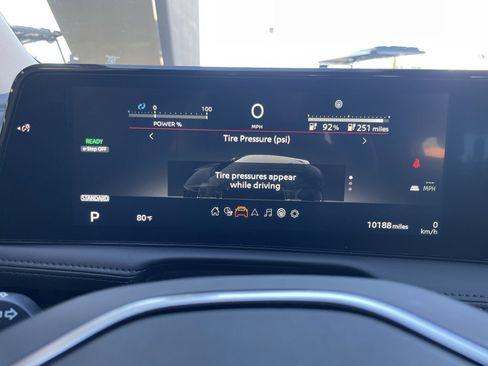 Used 2024 Nissan Ariya FWD image 35