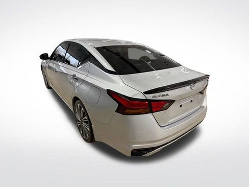 Certified 2024 Nissan Altima 2.5 SL image 3