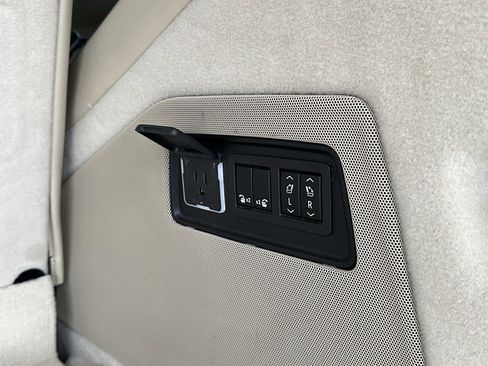 Used 2021 Cadillac Escalade Premium Luxury w/ Driver Assist Tech Package image 34