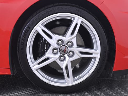 Used 2024 Chevrolet Corvette Stingray Preferred Conv w/ Battery Protection Package RWD image 17