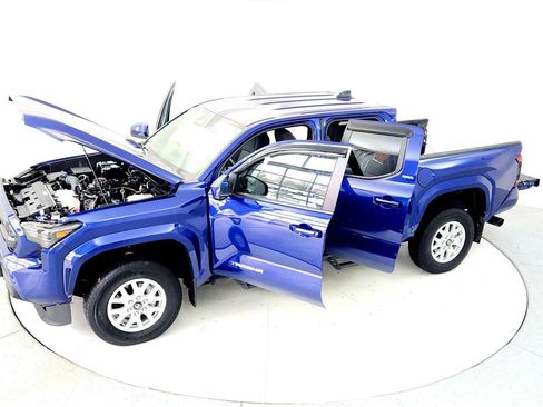 Certified 2024 Toyota Tacoma SR5 image 22