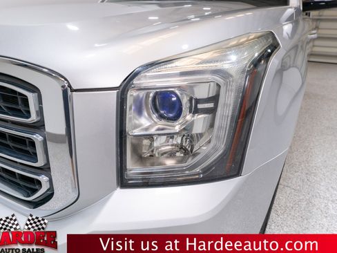 Used 2016 GMC Yukon XL SLE w/ HD Trailering Package AWD/4WD image 8