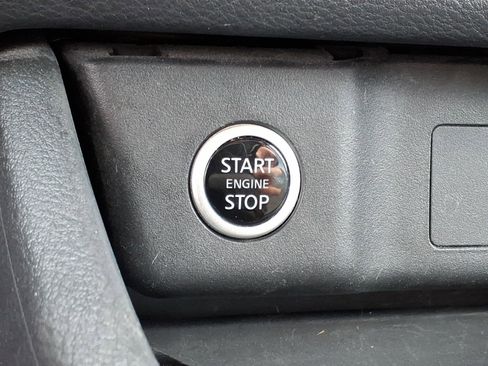 Used 2023 Nissan Rogue SV image 13