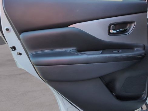 Used 2023 Nissan Murano SV w/ SV Midnight Edition Package FWD image 30