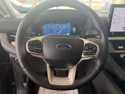 Used 2026 Ford Explorer Active AWD/4WD image 48