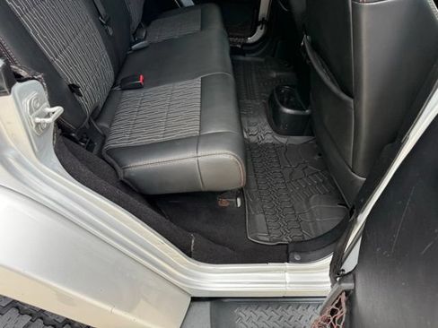 Used 2012 Jeep Wrangler Unlimited Sahara AWD/4WD image 80
