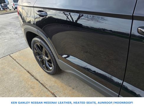 Used 2024 Volkswagen Taos SE image 15