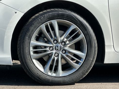Used 2016 Toyota Camry SE FWD image 24
