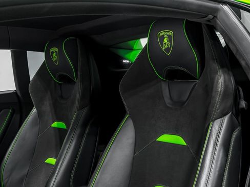 Used 2024 Lamborghini Huracan Tecnica RWD image 19