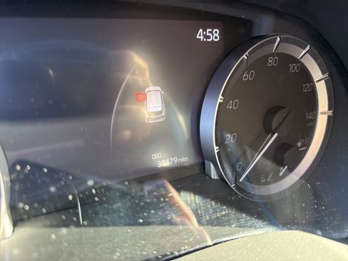 Used 2023 Toyota Highlander LE image 8