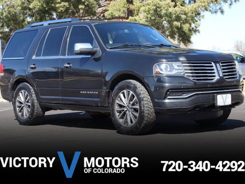 Used 2015 Lincoln Navigator 4WD image 1