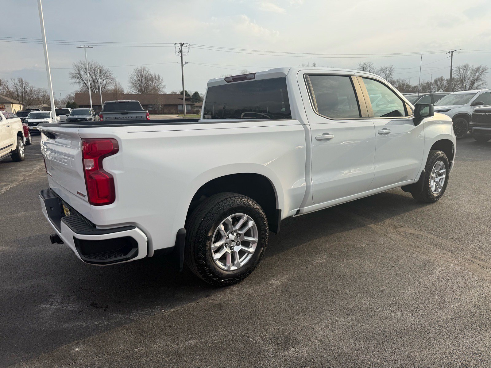 Used 2025 Chevrolet Silverado 1500 RST w/ Z71 Off-Road Package AWD/4WD image 5