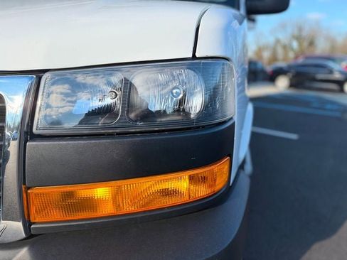 Used 2024 GMC Savana 2500 w/ Driver Convenience Package image 7