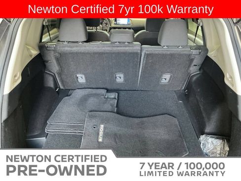 Used 2023 Nissan Rogue S FWD image 18