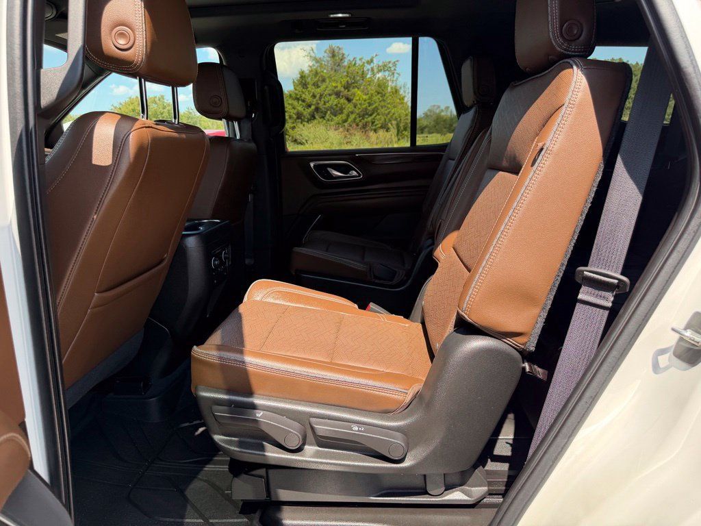 Used 2021 Chevrolet Tahoe High Country AWD/4WD image 31