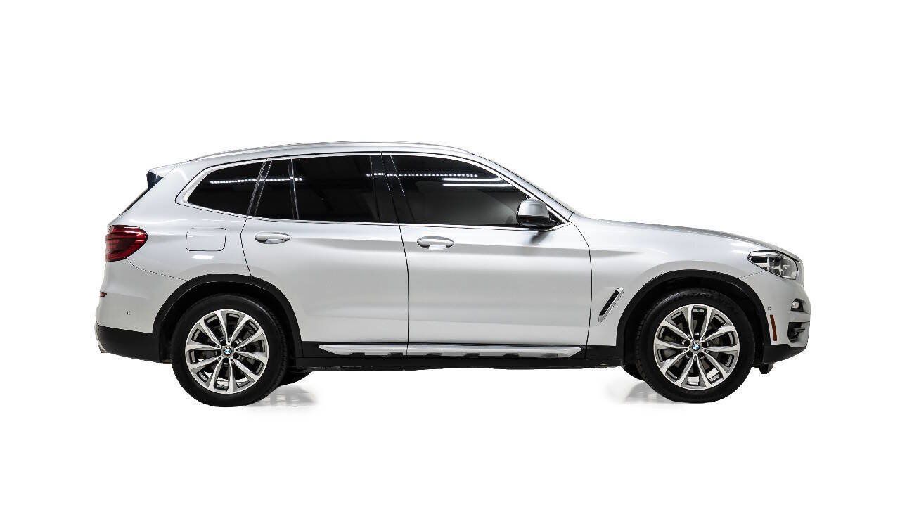 Used 2019 BMW X3 xDrive30i w/ Executive Package AWD/4WD image 5