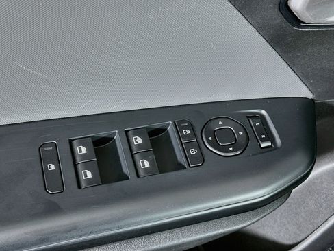 Used 2025 Kia K4 FWD image 15