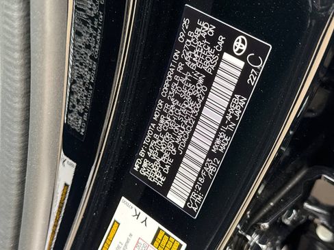 New 2026 Toyota Prius Plug-In Hybrid FWD image 34