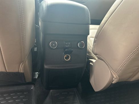 Used 2019 Ford Explorer XLT w/ Equipment Group 202A image 16