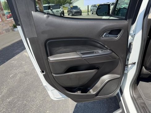 Used 2021 GMC Canyon AT4 w/ Driver Alert Package AWD/4WD image 16