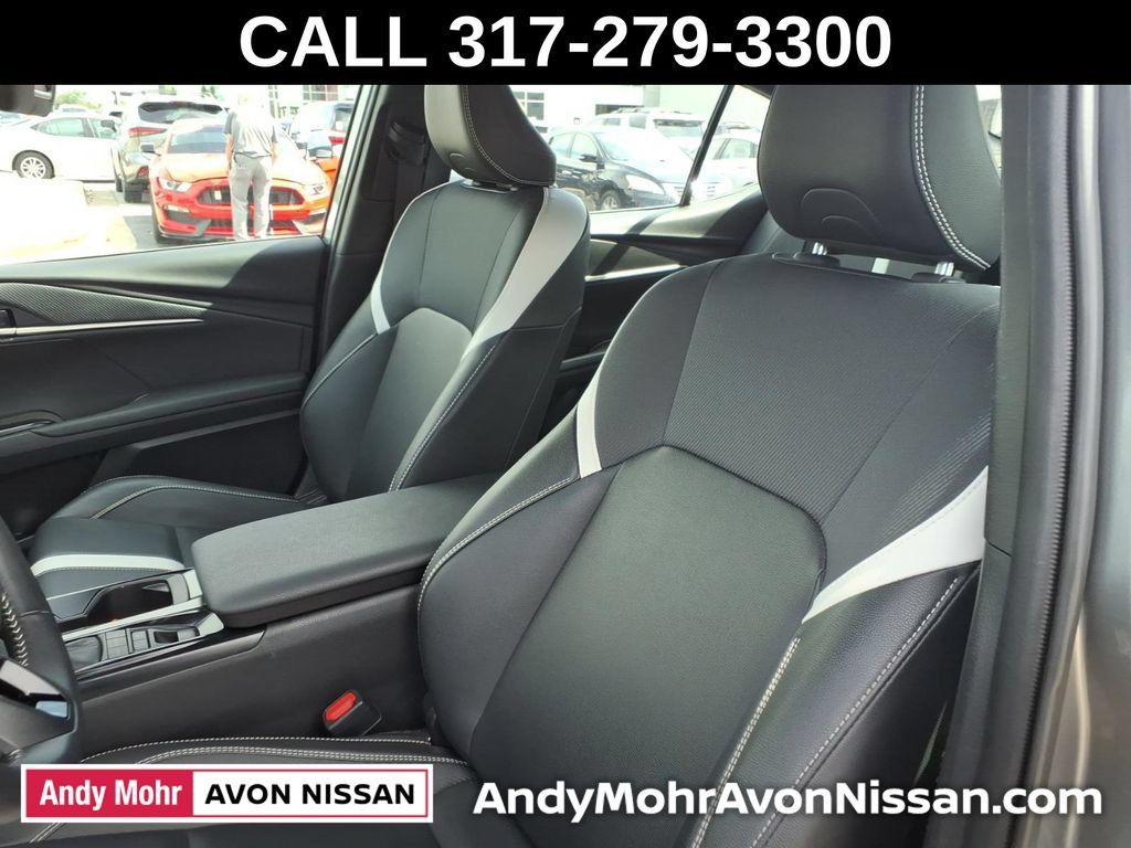 Used 2025 Toyota Camry SE FWD image 17