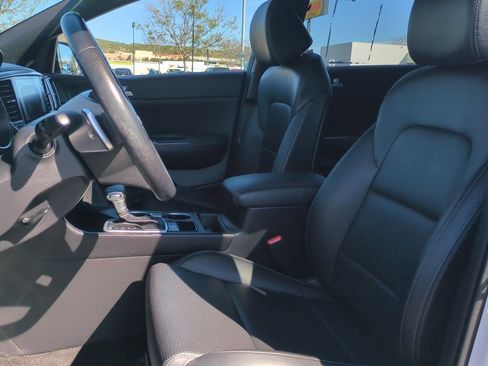 Used 2020 Kia Sportage S image 19