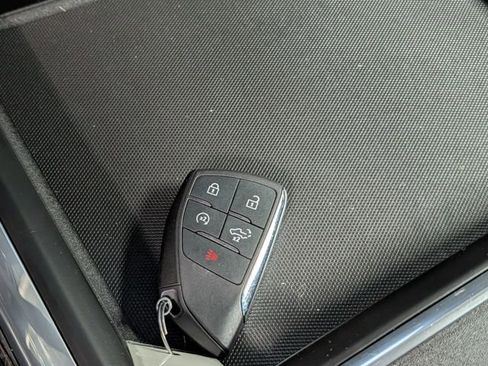 Used 2025 Chevrolet Silverado 2500 LT image 27