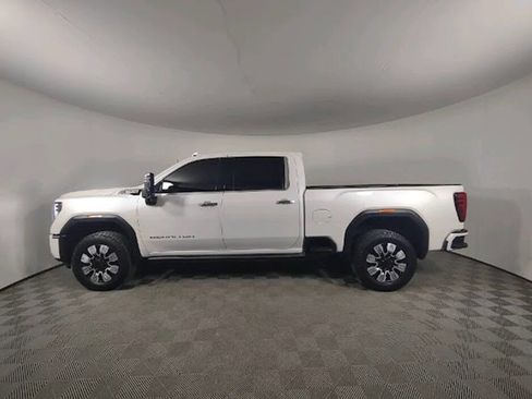 Used 2024 GMC Sierra 2500 Denali w/ Denali Reserve Package image 4