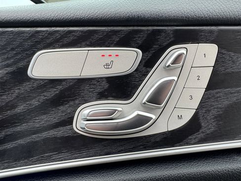 Used 2019 Mercedes-Benz E 300 image 48