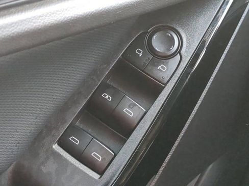 Used 2025 Chevrolet Equinox LT FWD image 22