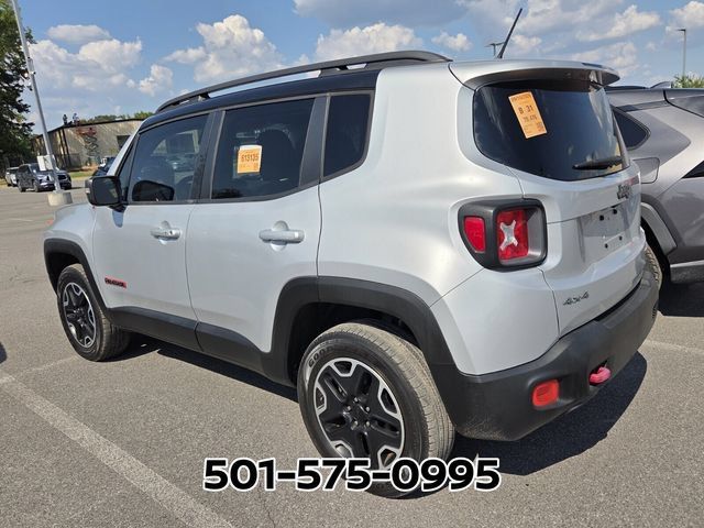 Used 2017 Jeep Renegade Trailhawk AWD/4WD image 3