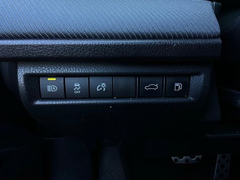 Used 2025 Toyota Camry SE image 22