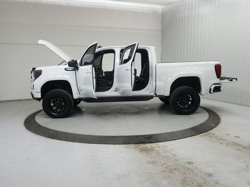 Used 2024 GMC Sierra 1500 Elevation w/ Preferred Package AWD/4WD image 13