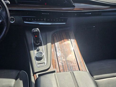 Used 2023 Cadillac Escalade Premium Luxury image 19