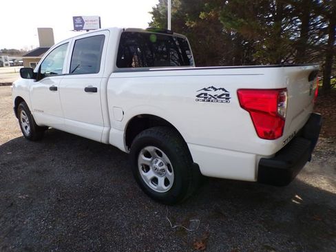 Used 2019 Nissan Titan S w/ S Utility Package image 3