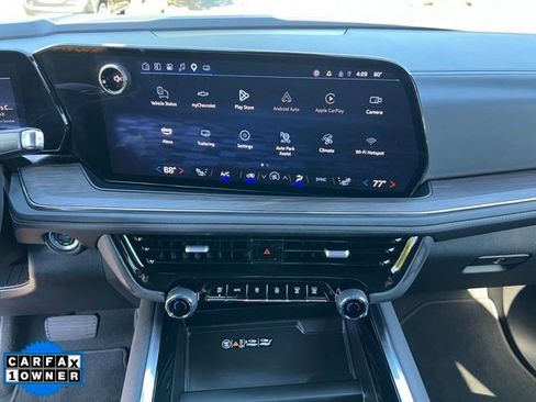 Used 2025 Chevrolet Suburban Z71 AWD/4WD image 27