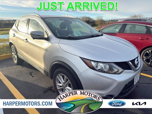 Used 2017 Nissan Rogue Sport SV w/ SV Premium Package image 1