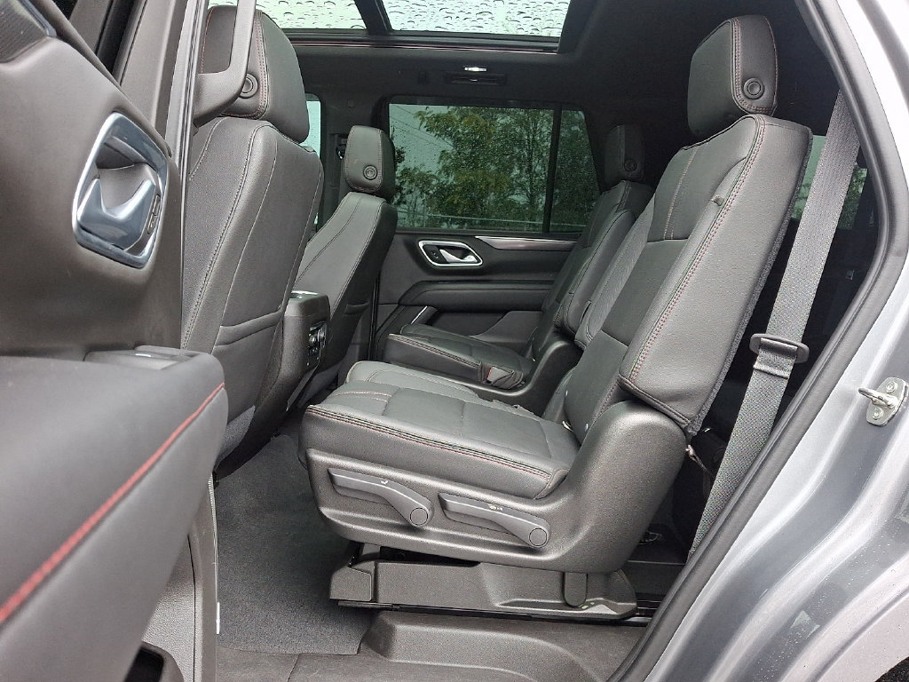 Used 2021 Chevrolet Tahoe RST w/ Luxury Package AWD/4WD image 13