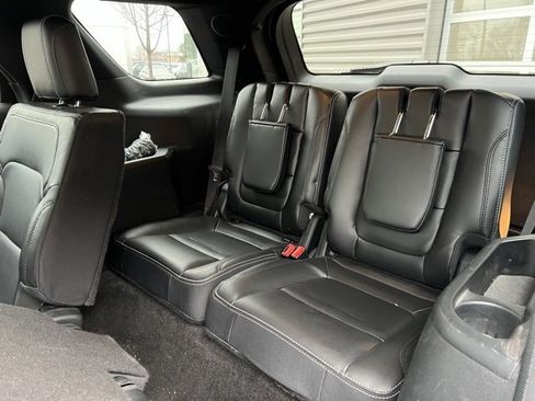 Used 2017 Ford Explorer Limited w/ Equipment Group 301A image 18
