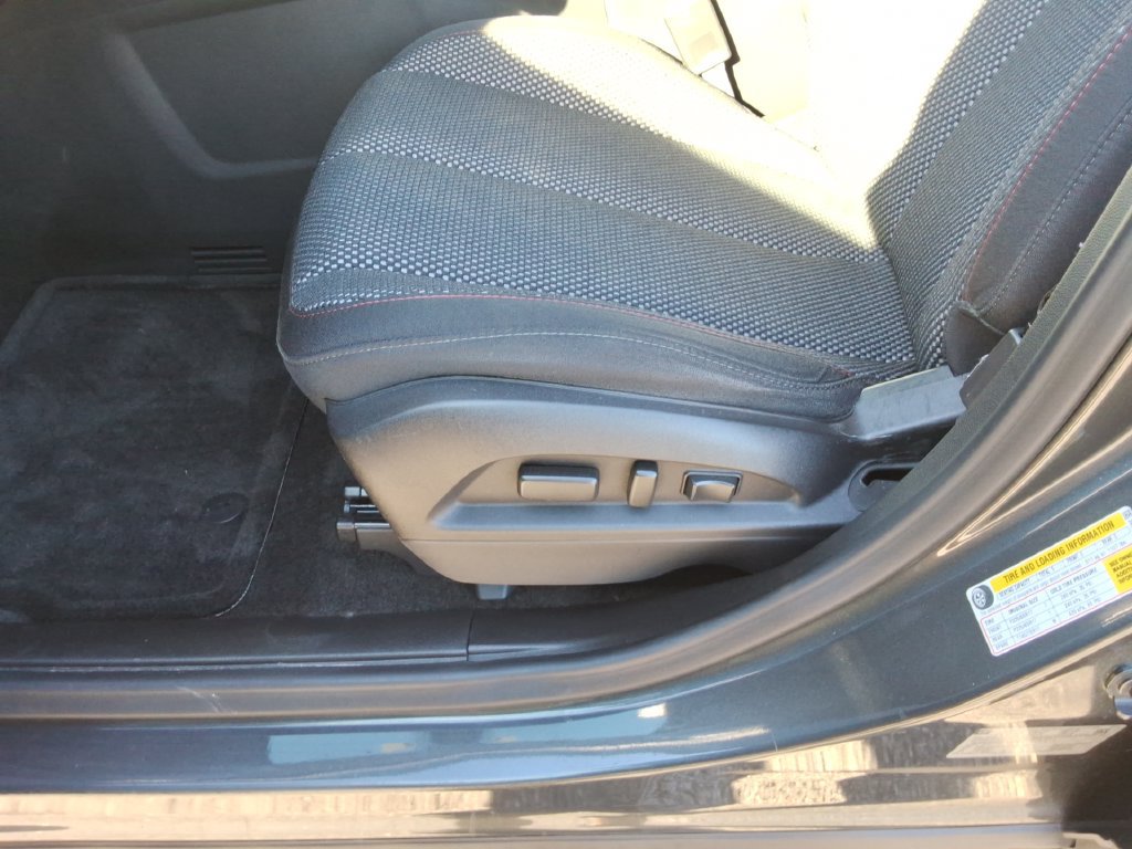 Certified 2017 Chevrolet Equinox LT w/ Convenience Package FWD image 24