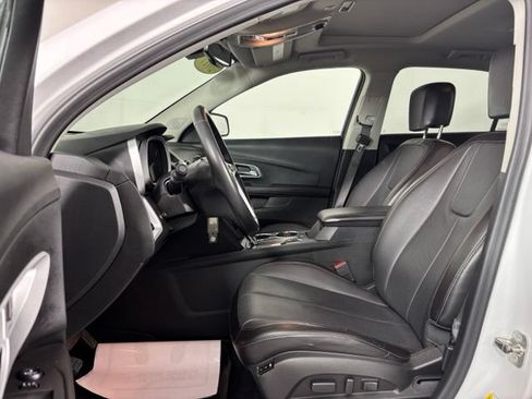 Used 2017 Chevrolet Equinox Premier w/ Enhanced Convenience Package AWD/4WD image 15