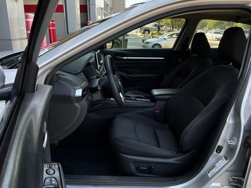 Used 2023 Nissan Altima 2.5 SV FWD image 10