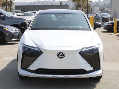 Certified 2023 Lexus RZ 450e Premium w/ Technology Package image 2