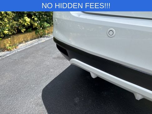 Used 2023 Nissan Versa S FWD image 8