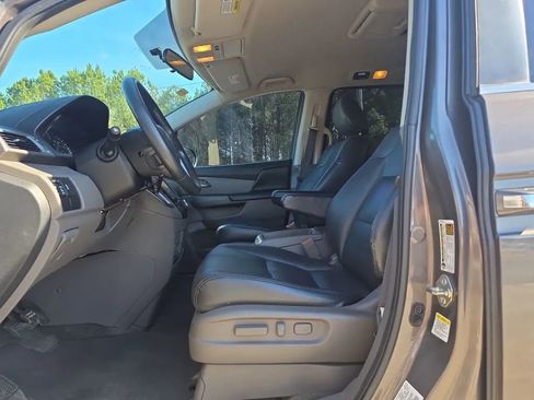 Used 2016 Honda Odyssey SE image 14