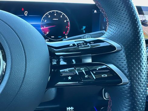 Certified 2025 Mercedes-Benz GLA 250 image 31