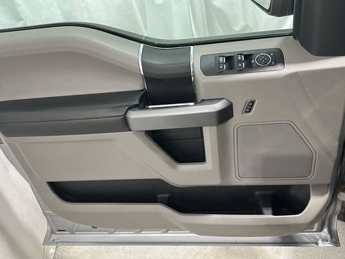 Used 2020 Ford F150 XLT image 17