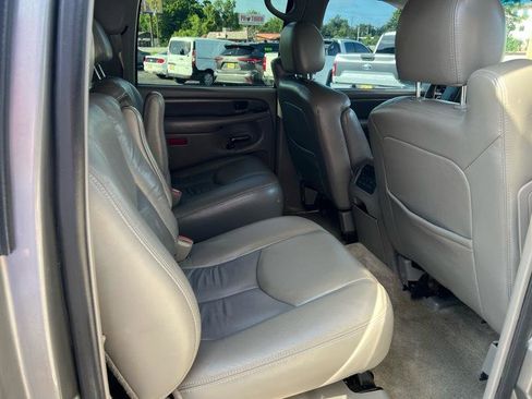 Used 2006 GMC Yukon XL Denali AWD/4WD image 8