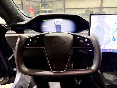 Used 2022 Tesla Model S Plaid AWD/4WD image 32