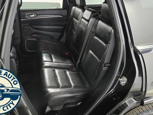 Used 2017 Jeep Grand Cherokee Overland AWD/4WD image 31